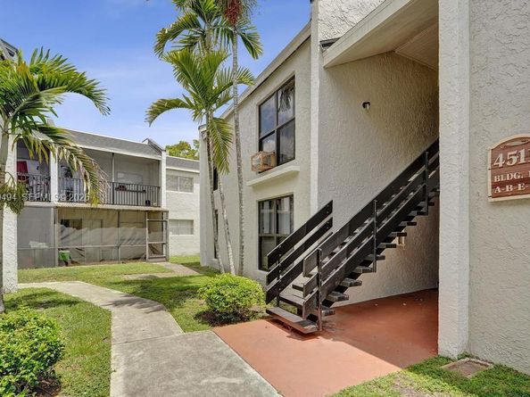 4511 Treehouse Ln B, Tamarac FL 33319