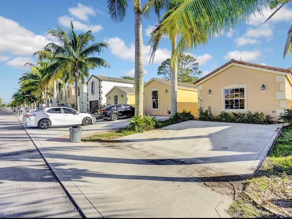 4728 Clemens St, Lake Worth FL 33463