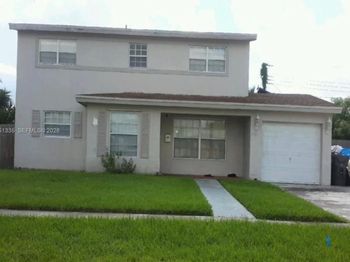 4390 NW 38th Ter
