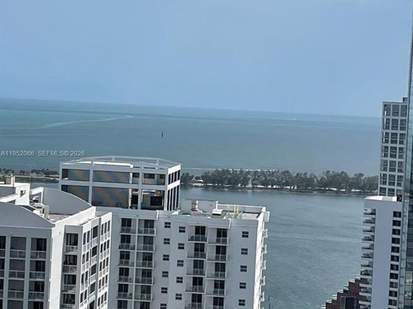 1200 Brickell Bay Dr 3921, Miami FL 33131