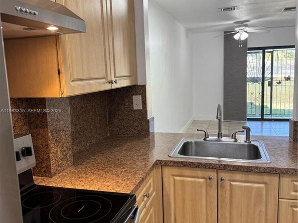 1001 SW 105th Ave 113, Miami FL 33174