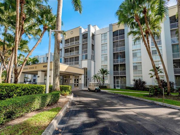 9725 NW 52nd St 213, Doral FL 33178