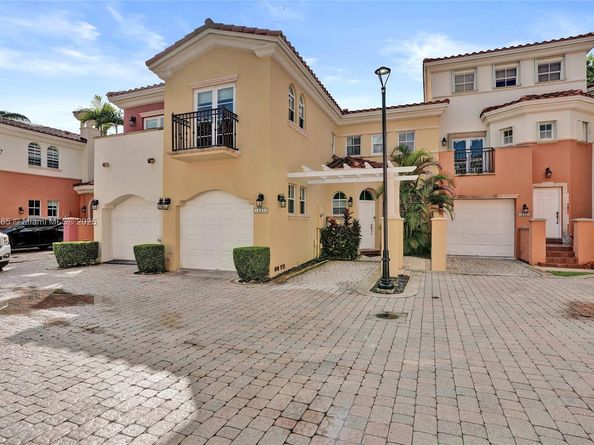 18450 NE 30th Pl, Aventura FL 33160