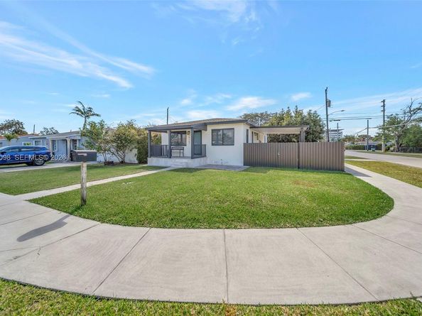 7470 SW 37th St, Miami FL 33155