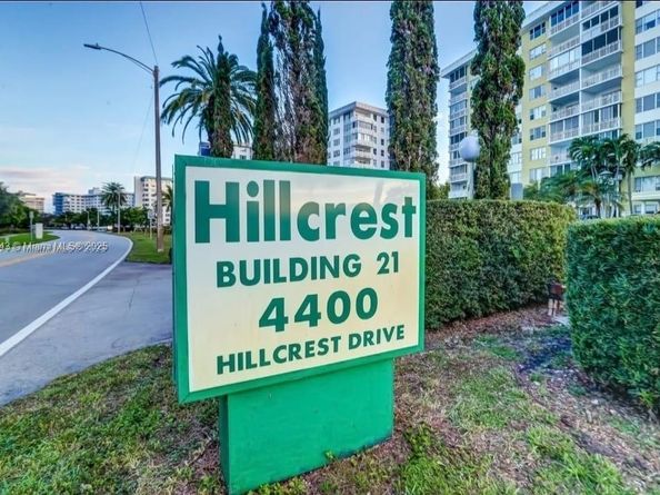 4400 Hillcrest Dr 215B, Hollywood FL 33021
