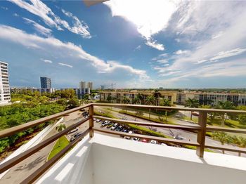 600 Three Islands Blvd