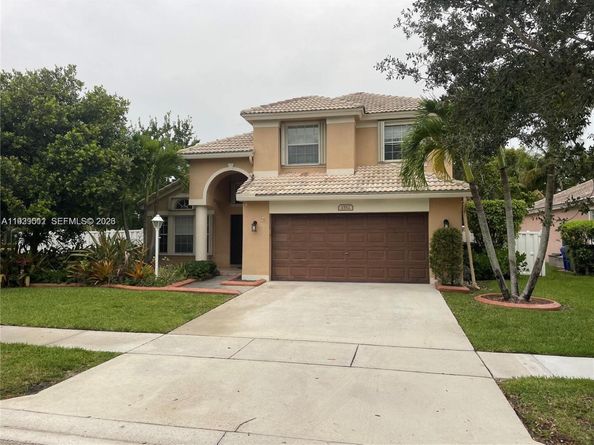 1552 NW 135th Ave, Pembroke Pines FL 33028