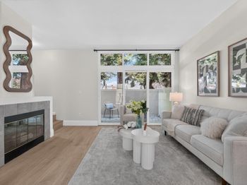 379 Dunsmuir Terrace