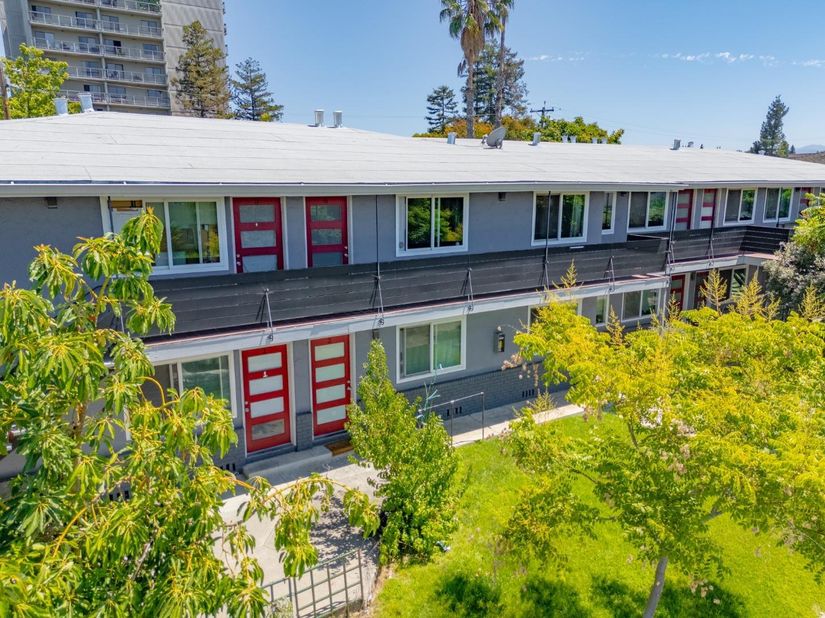 Undisclosed Address #ML82058828, Campbell CA 95008
