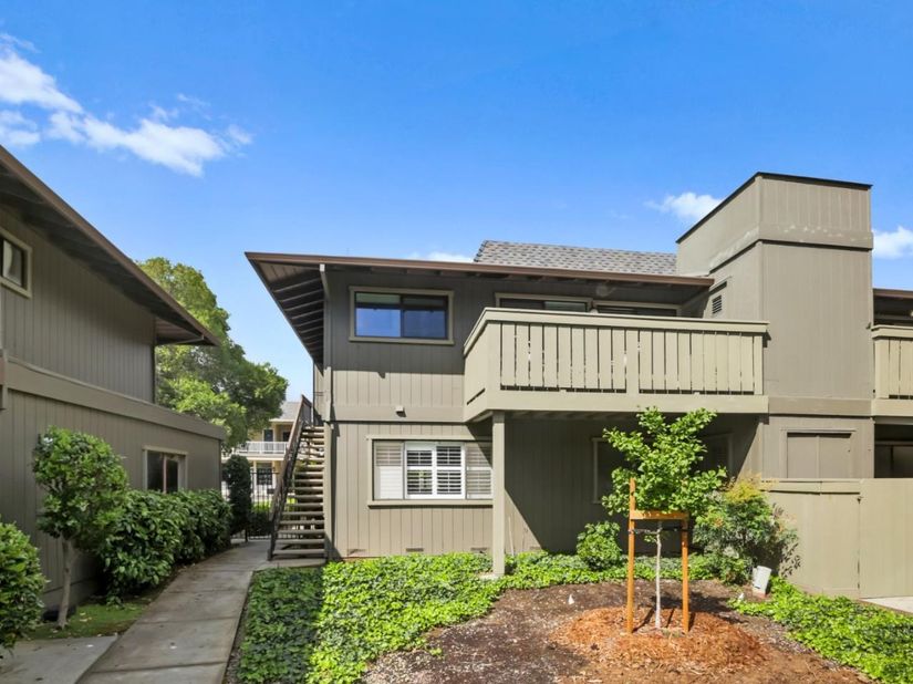 14351 Saratoga Avenue B, Saratoga CA 95070