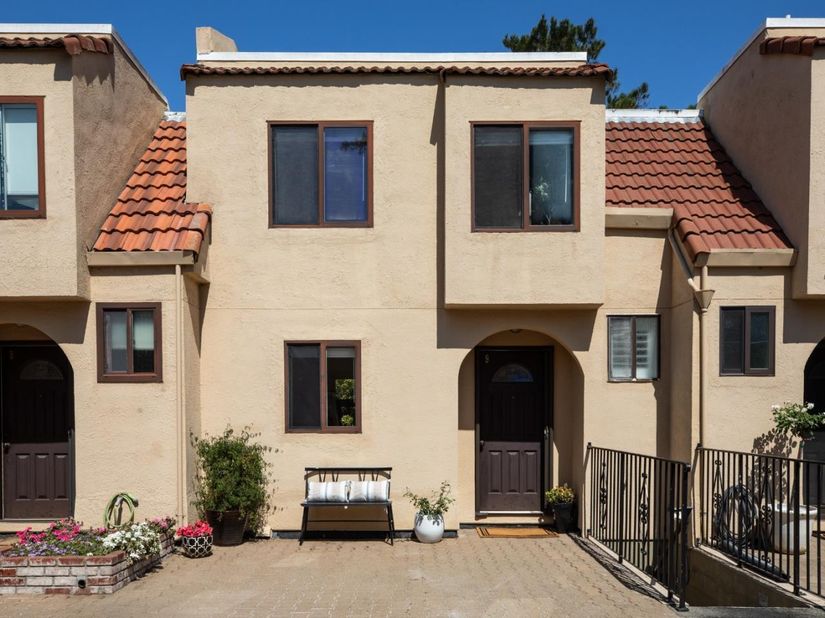 229 E Bellevue Avenue 9, San Mateo CA 94401
