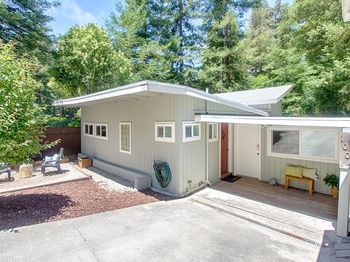 1004 Laurel Avenue