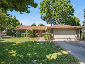 961 Cherry Avenue