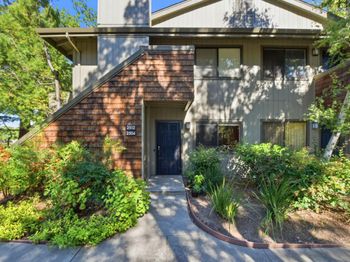 2504 La Terrace Circle