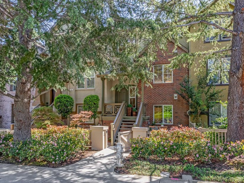 30 Royal Oak Court, Mountain View CA 94040