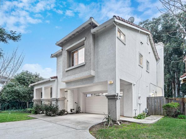 708 Raineer Court, San Leandro CA 94577
