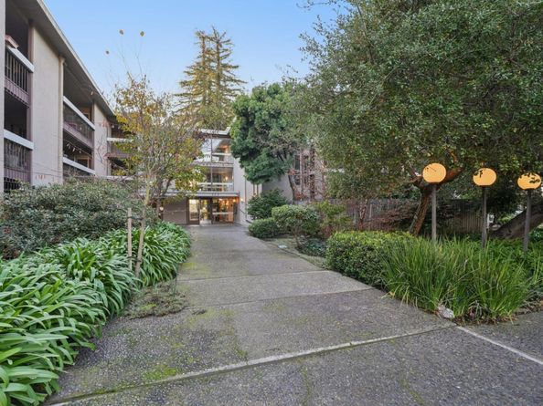 323 Monte Vista Avenue 203, Oakland CA 94611