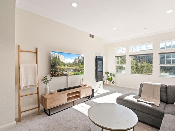 833 Swallowtail Court, Brisbane CA 94005