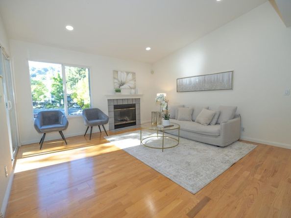 700 Canyon Oaks Drive H, Oakland CA 94605