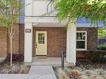 1918 Stella Street