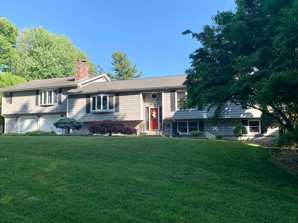 28-R Woodside Dr, Grafton MA 01519