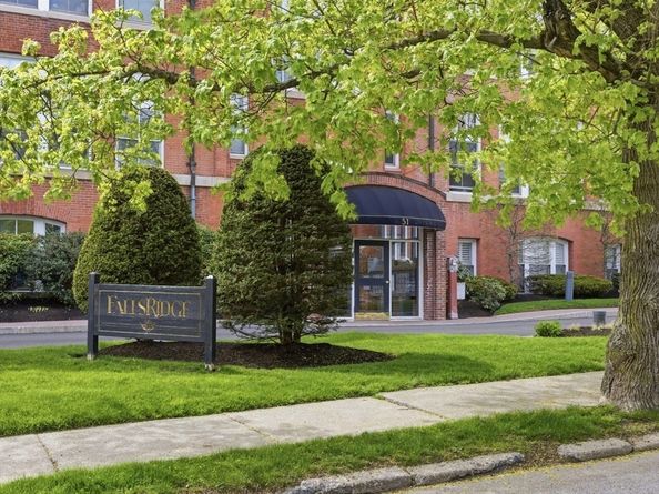 51 Pettee St 47, Newton MA 02464