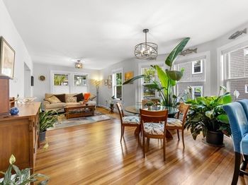 30 Gloucester St