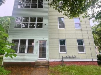 378 Parker St