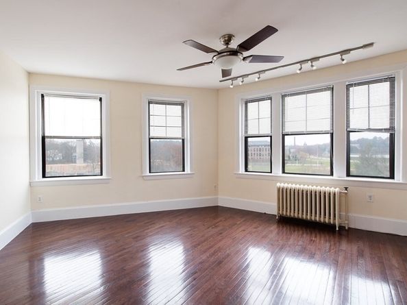 374 Chestnut Hill Ave 54, Boston MA 02135