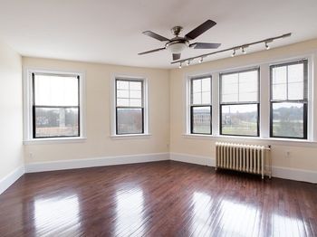 374 Chestnut Hill Ave