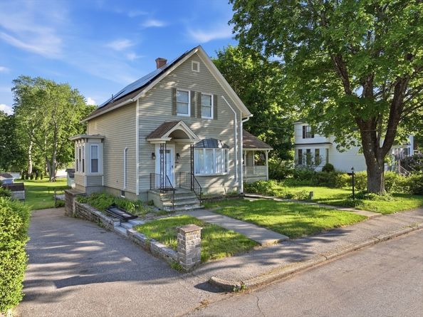 11 Glover St, Southbridge MA 01550