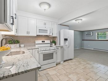39 Pleasant Street