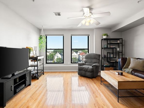 58 Almont St 12, Malden MA 02148