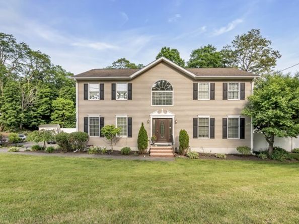30 Johnson St, Peabody MA 01960