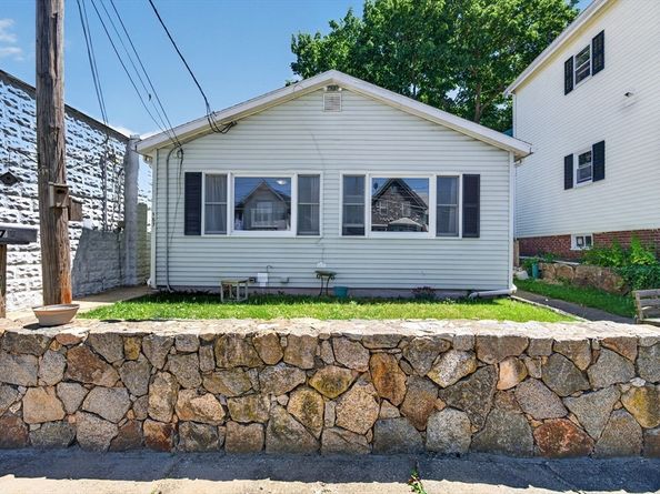 157 Maplewood Ave, Gloucester MA 01930