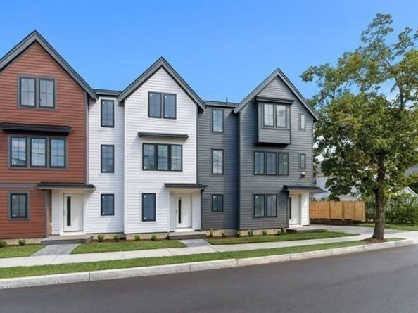 14 Elm 14, Newton MA 02465