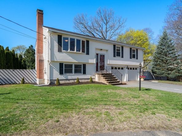 126 Hanscom Ave, Reading MA 01867