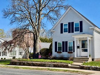 33 Pleasant St