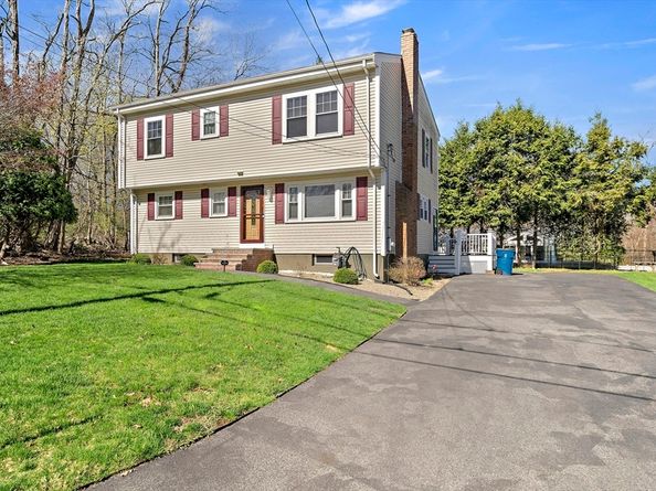 7 Oakwood Ave, Randolph MA 02368