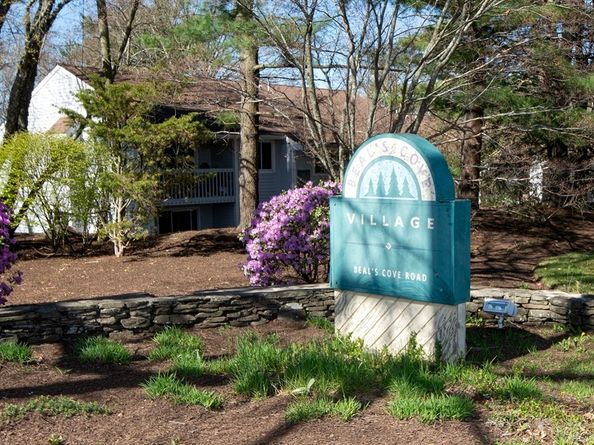 1 Beals Cove Rd C, Hingham MA 02043