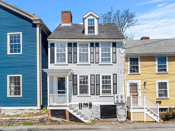 31 Mugford St, Marblehead MA 01945