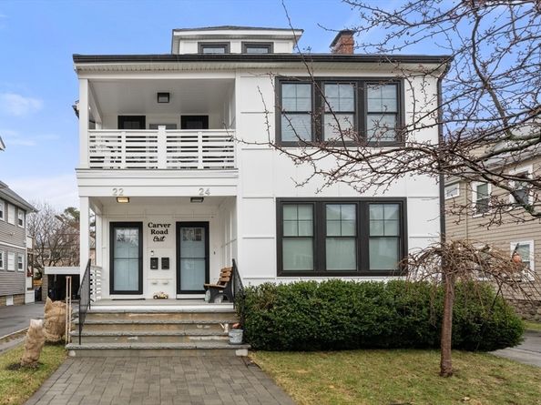 22 Carver Rd East 22, Watertown MA 02472
