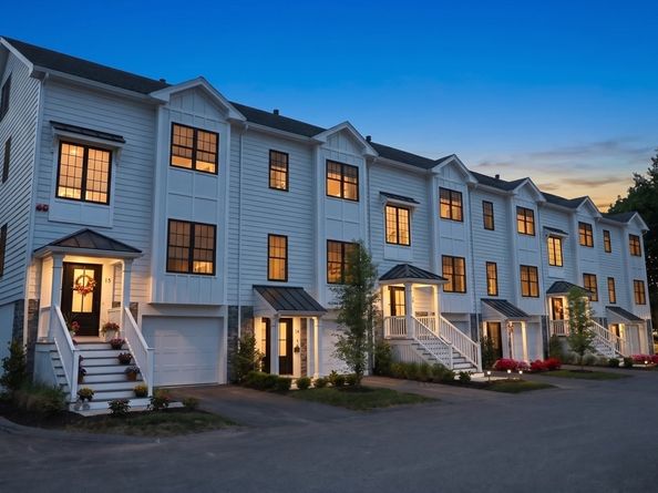 68 Prospect St 16, Peabody MA 01960