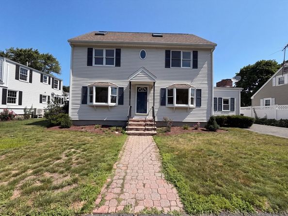 4 Macarthur Cir, Peabody MA 01960