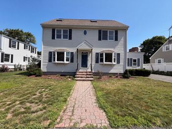 4 Macarthur Cir
