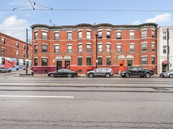 884 Huntington Ave
