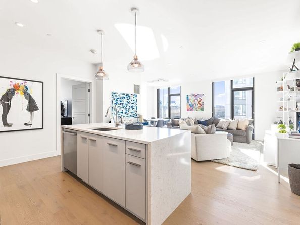 40 Traveler St 303, Boston MA 02118