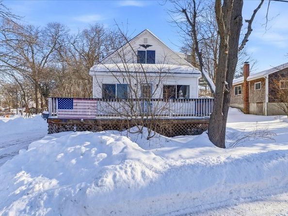 14 Cross St, Weymouth MA 02189