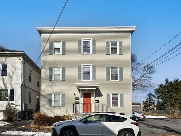 6 Arthur St 3, Salem MA 01970
