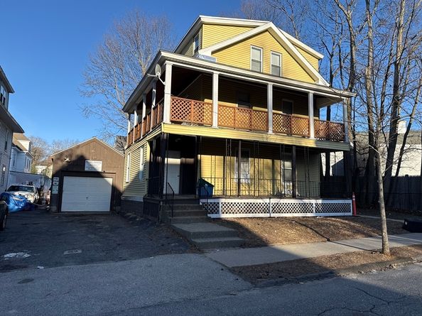59 Dover St, Worcester MA 01609